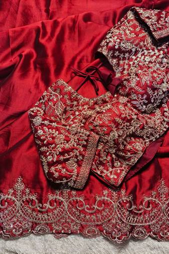red silk blend saree with gold thread embroidery