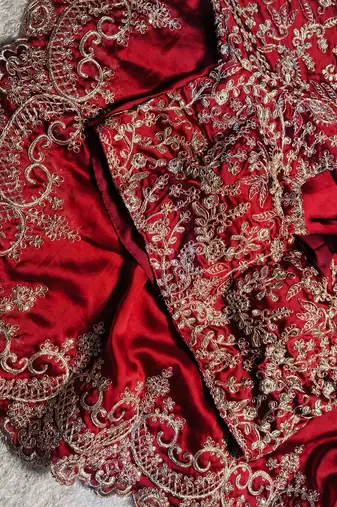 red silk blend saree with gold thread embroidery
