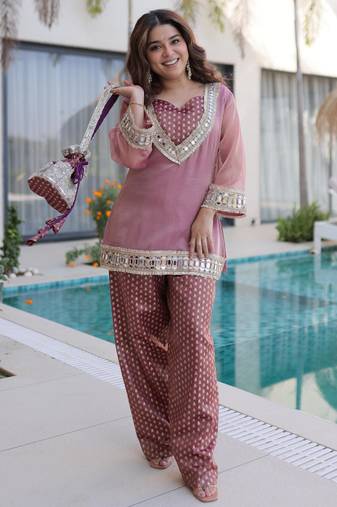 peach chinnon kurta pant with mirror and lace work