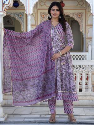 brown cotton kurta set with printed work & dupatta 1