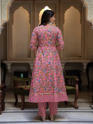 pink cotton kurta pant set with printed work 3