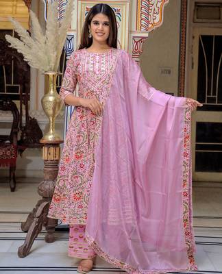 pink cotton kurta set with printed work & dupatta 2