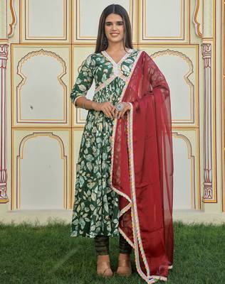 green cotton kurta pant set with printed dupatta 1