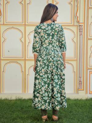 green cotton kurta pant set with printed dupatta 3