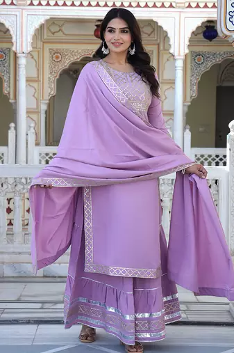 Light-baby-pink embroidered crepe kurta pant with dupatta