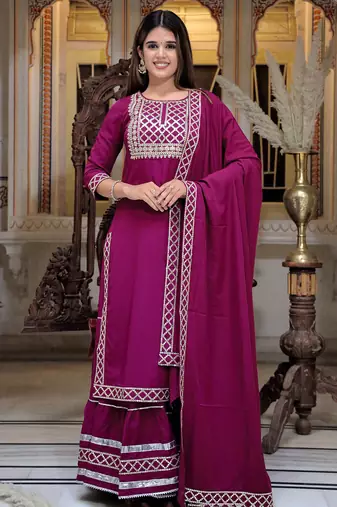 Wine embroidered crepe kurta pant with dupatta
