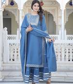 Grey embroidered crepe kurta pant with dupatta