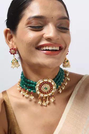 emerald beaded choker with floral pendant