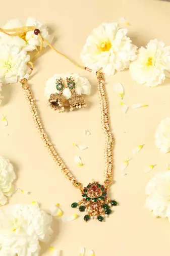 pearl chain with floral pendant