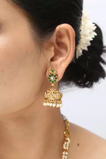 gold pearl chain necklace with floral pendant work