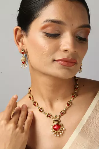 antique pendant necklace set