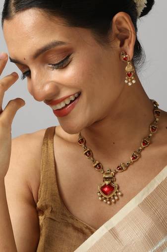 antique pendant necklace set