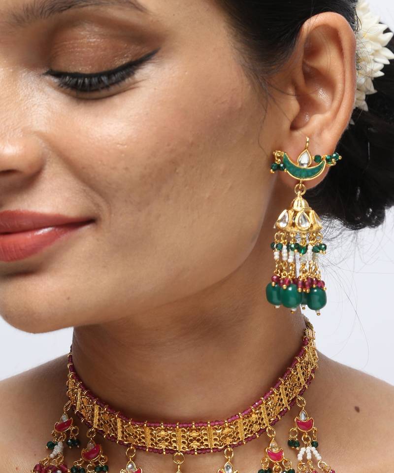 statement choker with green beads