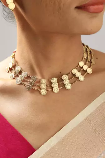layered gold coin necklace (kasulaperu)