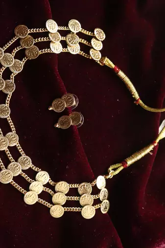 gold plated coin necklace set with layered kasulu work