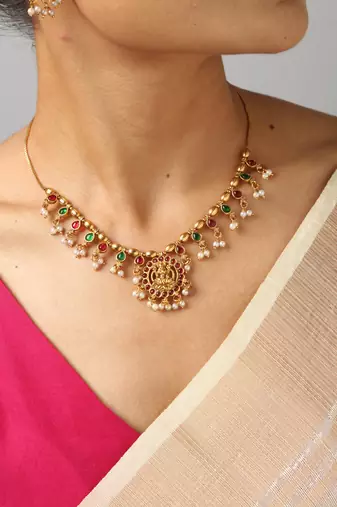 gold plated pendant necklace with pearl drop work
