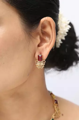 red green gold plated necklace with stone work