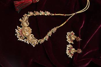 gold plated necklace set with temple jewellery work 3