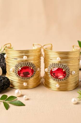 red crystal metal bracelet set with pearls cz