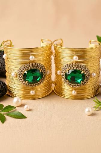 green crystal metal bracelet set with cz pearls