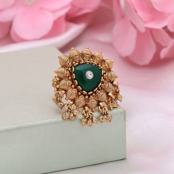 Green color matte gold rings 2