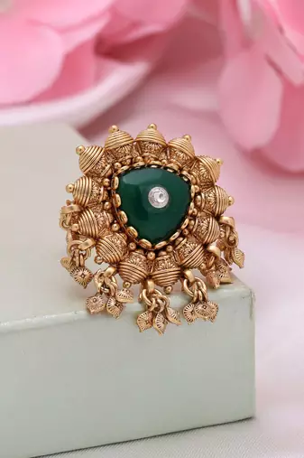 Green color matte gold rings