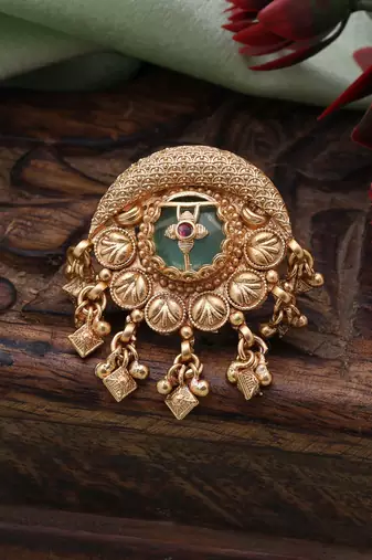 Pista green color matte gold rings