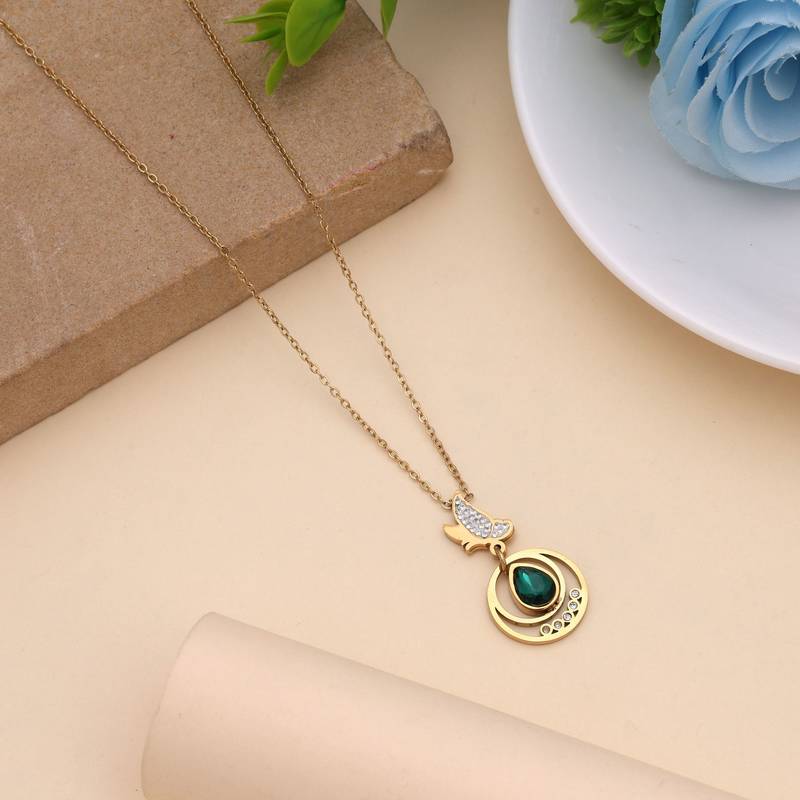 Green color stainless steel anti tarnish necklace