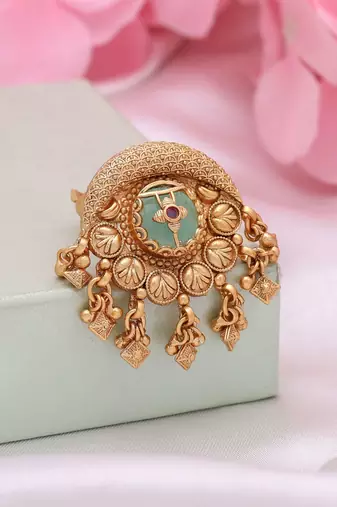 Pista green color matte gold rings