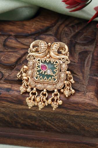 Pista green color matte gold rings