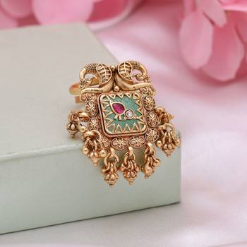 Pista green color matte gold rings 2
