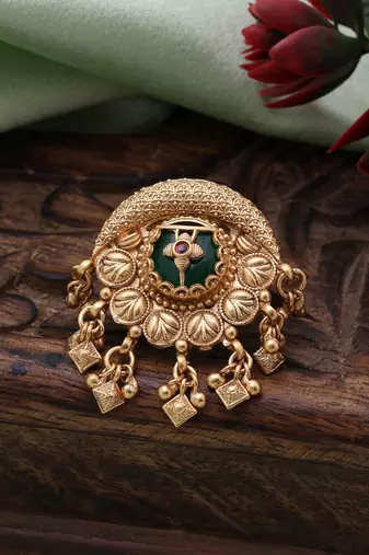 Green color matte gold rings