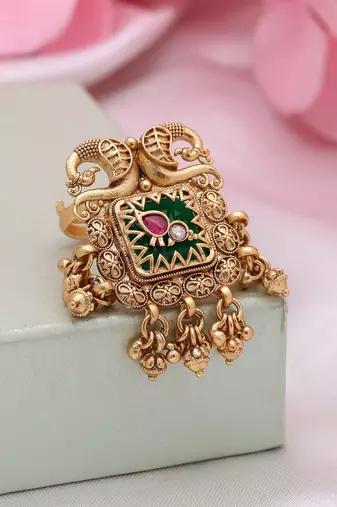 Green color matte gold rings