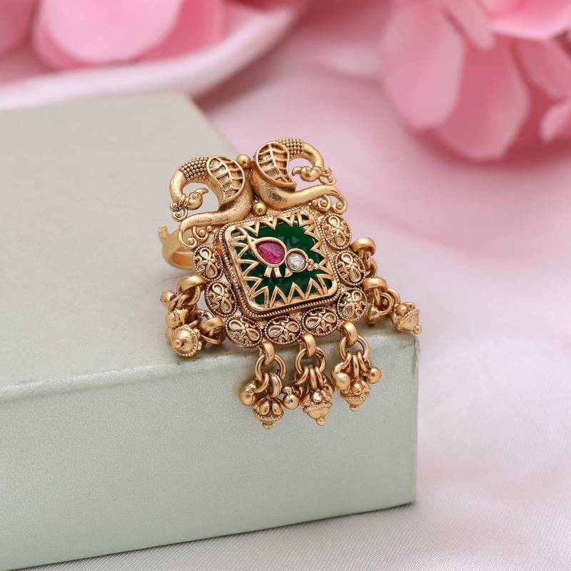 Green color matte gold rings