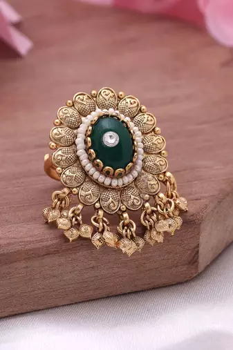 Green color matte gold rings