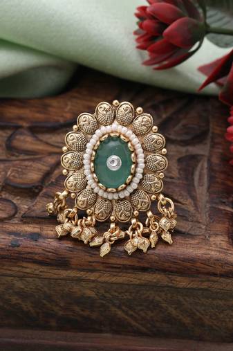 Pista green color matte gold rings