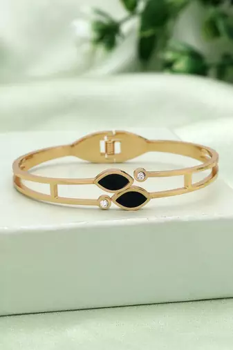 Black color anti tarnish american diamond bracelet