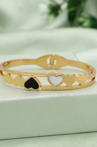 Black & white color anti tarnish bracelet