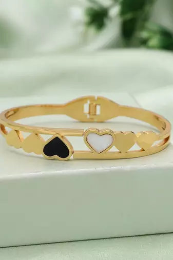 Black & white color anti tarnish bracelet