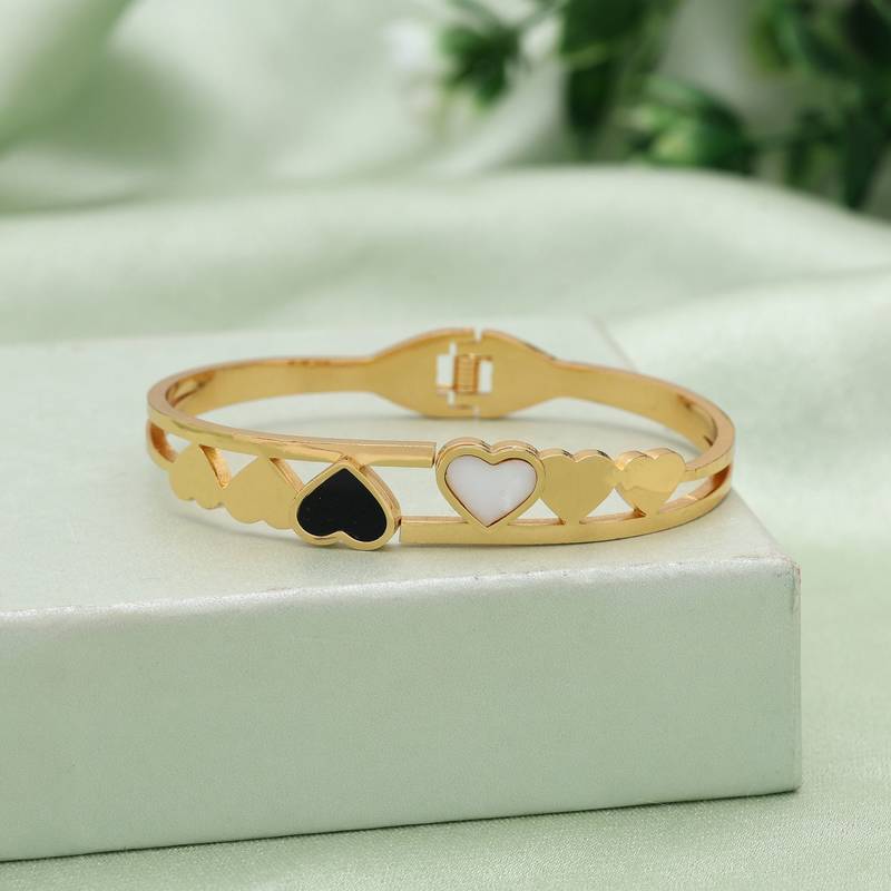 Black & white color anti tarnish bracelet