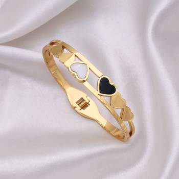 Black & white color anti tarnish bracelet 2