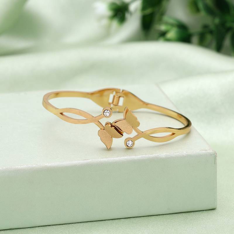 Gold color anti tarnish american diamond bracelet