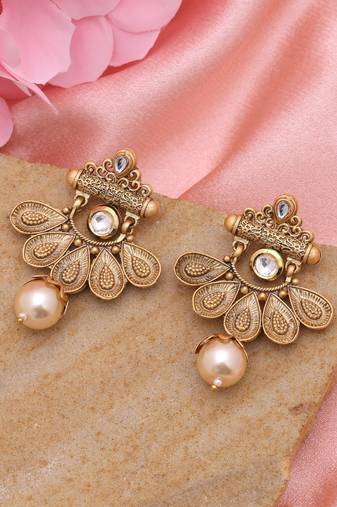 White color matte gold earrings
