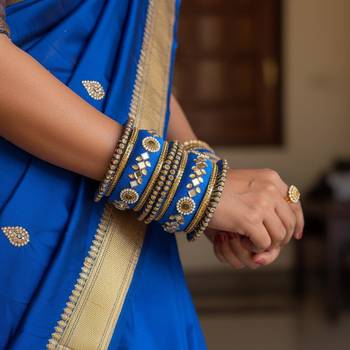 Blue color 1 set of thread bangle 1