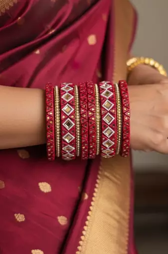 Maroon color 1 set of thread bangle