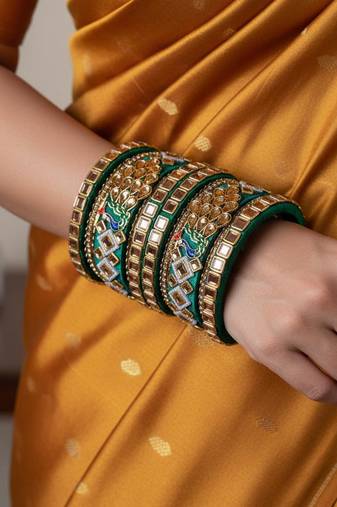 Green color 1 set of thread bangle