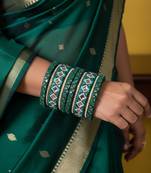 Green color 1 set of thread bangle