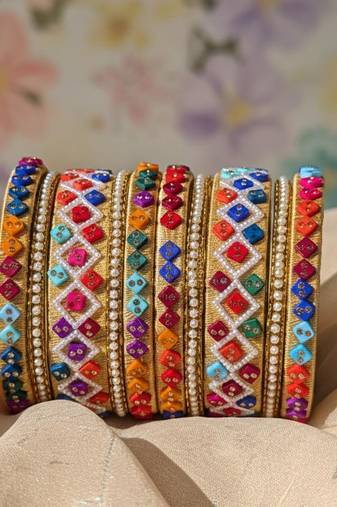 Multi color 1 set of thread bangle