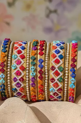 Multi color 1 set of thread bangle