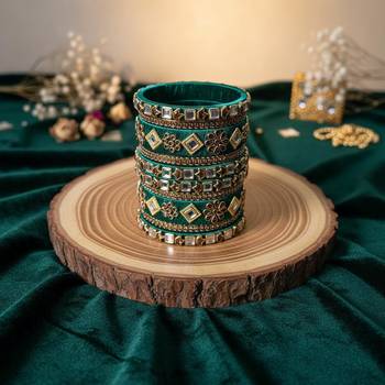 Green color 1 set of thread bangle 2